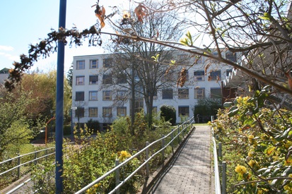 Hinteransicht Internat Hinteransicht Internat