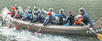 Bild: Im Indianerboot auf finalem Kurs: Der LVB-Kanu-Nachwuchs legt sich beim traditionellen Abpaddeln noch einmal kräftig ins Zeug.