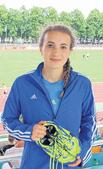 Bild: MoGoNo-Talent Emma Stähr mit ihren Spikes im Stadion von Schweinfurt.