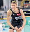 Bild: Hochspringer Roman Klem freut sich über die fantastische Höhe von 2,13 Meter. 