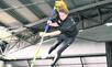 Bild: Flugstunde in der Arena: Stabhochsprung-Hoffnung Cassandra Hennig vom LAZ.