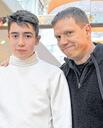 Bild: Stolzer Vater: Michael Fischer-Art und Cup-Sieger Artur.