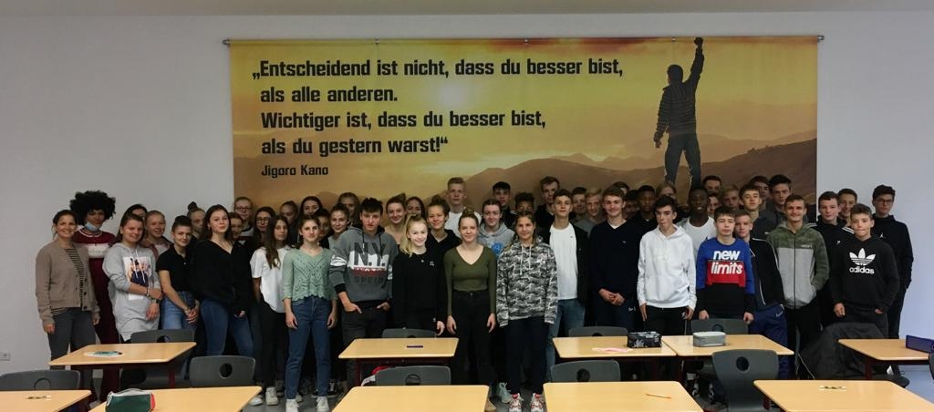 Teilnehmer*Innen der Kompaktwoche 2020 am Landessportgymnasium Teilnehmer*Innen der Kompaktwoche 2020 am Landessportgymnasium