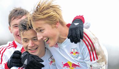 Für den RB-Nachwuchs, hier Janik Mäder (l.) und Fridolin Wagner, gibt es oft Grund zum Jubeln. Für den RB-Nachwuchs, hier Janik Mäder (l.) und Fridolin Wagner, gibt es oft Grund zum Jubeln.