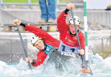 Aaron Jüttner (rechts) und Piet Wagner (beide LKC) holten 2012 Silber bei der Junioren-EM. Nun soll es auch bei der JWM mit Edelmetall klappen. Aaron Jüttner (rechts) und Piet Wagner (beide LKC) holten 2012 Silber bei der Junioren-EM. Nun soll es auch bei der JWM mit Edelmetall klappen.