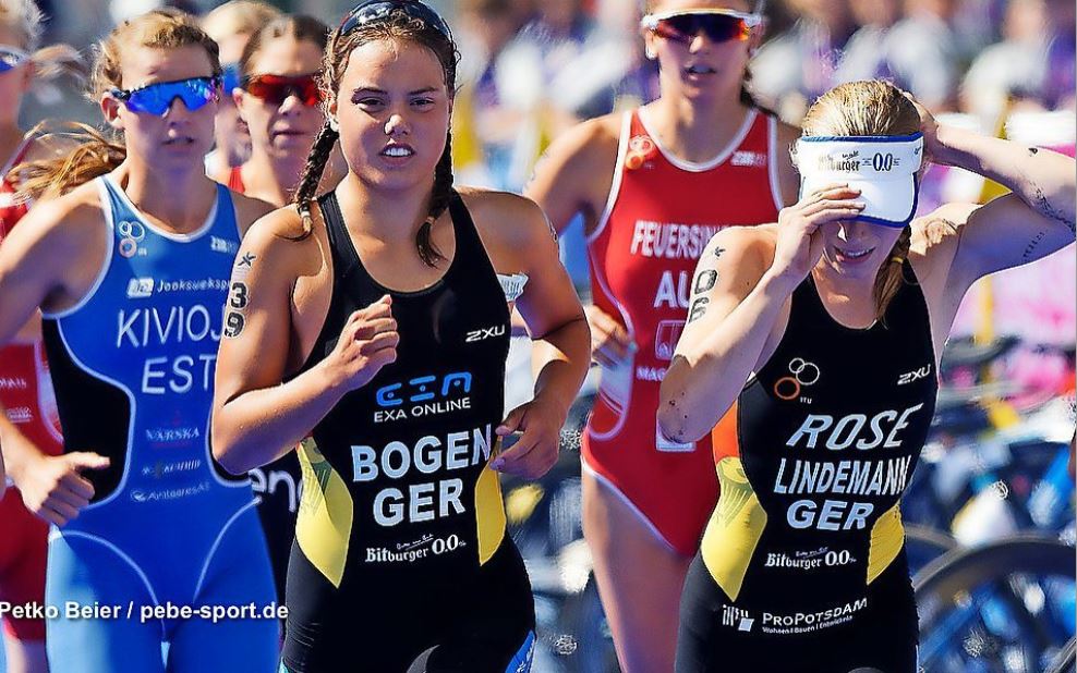 Bianca Bogen und Laura Lindemann bei der Triathlon-Europameisterschaft in Glasgow auf Kurs. Beide haben das Ticket für die U23-WM gelöst.