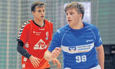 Der 18-jährige Rückraumspieler Sebastian Greß (links) machte mit seinem Team den Bundesliga-Klassenerhalt perfekt. Er stammt aus Großenhain. Der 18-jährige Rückraumspieler Sebastian Greß (links) machte mit seinem Team den Bundesliga-Klassenerhalt perfekt. Er stammt aus Großenhain.