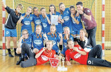 Die Freude ist riesig: Die D-Jugend des HC Leipzig nach dem großen Triumph. Die Freude ist riesig: Die D-Jugend des HC Leipzig nach dem großen Triumph.