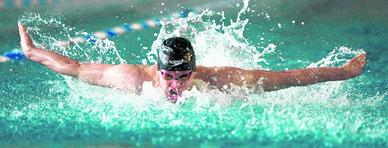 Der vielseitige Sportgymnasiast Serghei Golban hat im Schmetterlings-Sprint ebenso Stärken wie im Rücken- und Freistilschwimmen. Der vielseitige Sportgymnasiast Serghei Golban hat im Schmetterlings-Sprint ebenso Stärken wie im Rücken- und Freistilschwimmen.