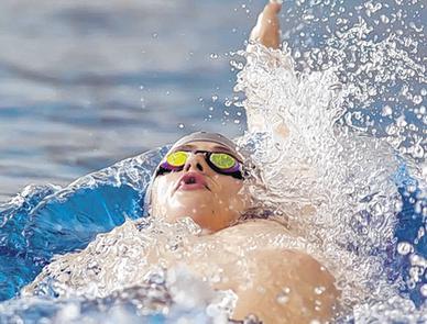 Perfekte Wasserlage: Rückenschwimmen ist die große Stärke von Tommi Wolst. Perfekte Wasserlage: Rückenschwimmen ist die große Stärke von Tommi Wolst.