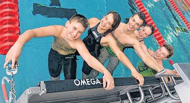 Die Schwimm-Talente: Michael Schäffner, Bianca Bogen, Kirill Stolyarschuk, Michelle Zehmisch, Ramon Klenz (v.l.). Die Schwimm-Talente: Michael Schäffner, Bianca Bogen, Kirill Stolyarschuk, Michelle Zehmisch, Ramon Klenz (v.l.).
