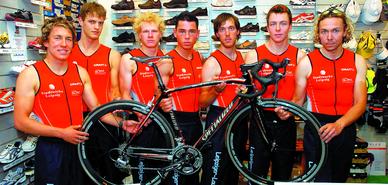 Triathleten des Stadtwerke-Teams starten nach einjähriger Abstinenz wieder ins Abenteuer Bundesliga Triathleten des Stadtwerke-Teams starten nach einjähriger Abstinenz wieder ins Abenteuer Bundesliga